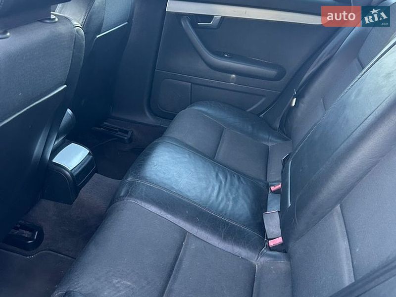 Седан Audi A4 2002 в Красилове