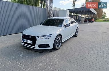 Audi A4  2017