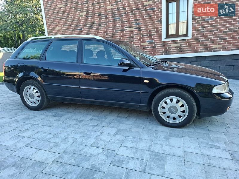 Универсал Audi A4 2000 в Черновцах