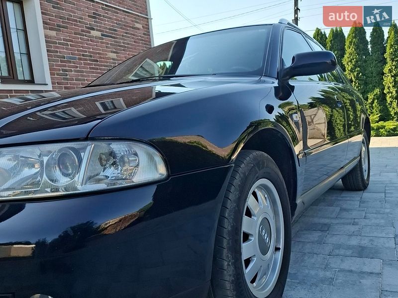 Универсал Audi A4 2000 в Черновцах