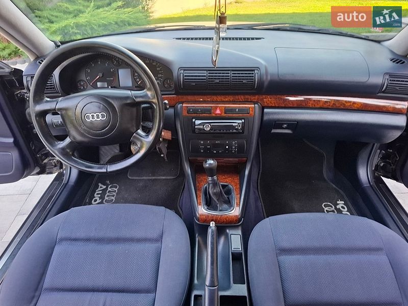 Универсал Audi A4 2000 в Черновцах