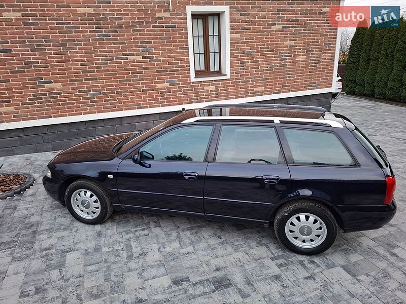 Универсал Audi A4 2000 в Черновцах
