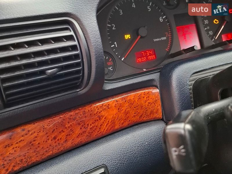Универсал Audi A4 2000 в Черновцах