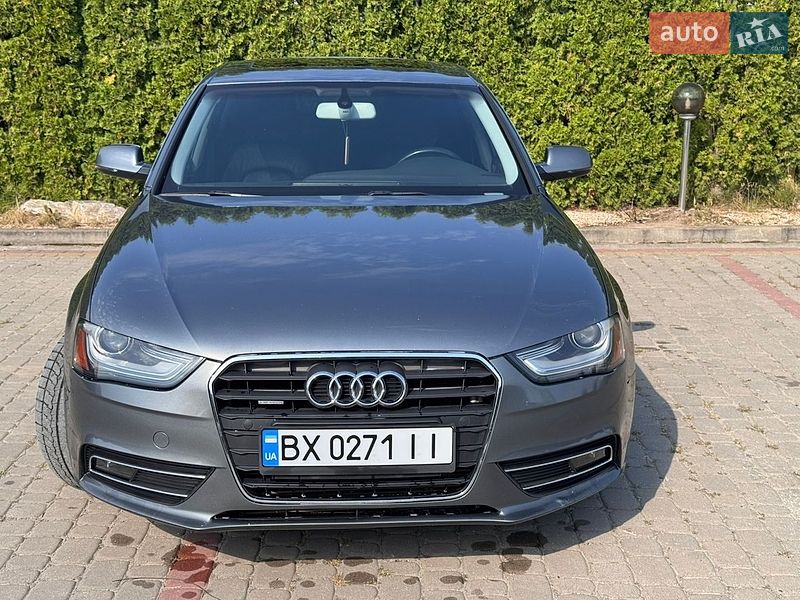 Седан Audi A4 2012 в Дунаевцах