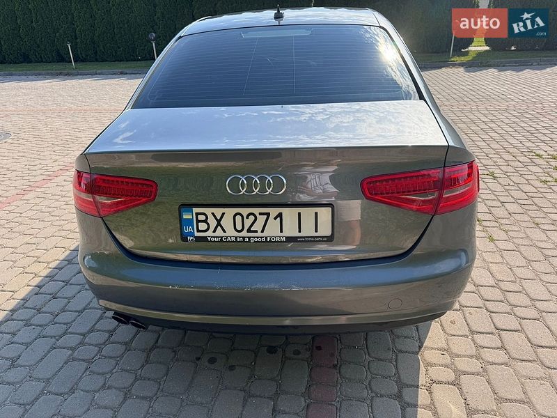 Седан Audi A4 2012 в Дунаевцах