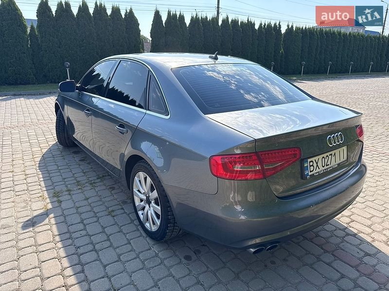 Седан Audi A4 2012 в Дунаевцах