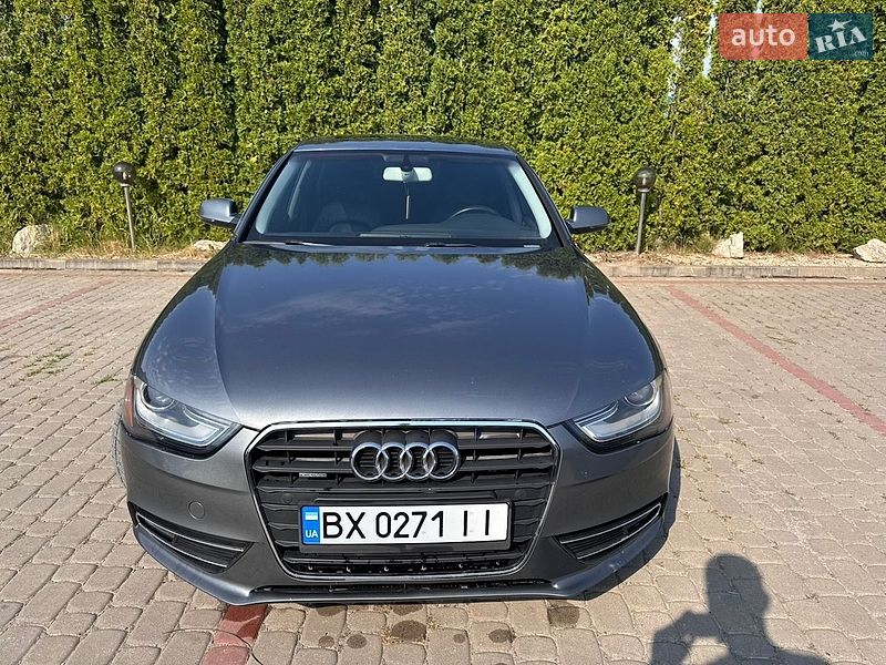 Седан Audi A4 2012 в Дунаевцах