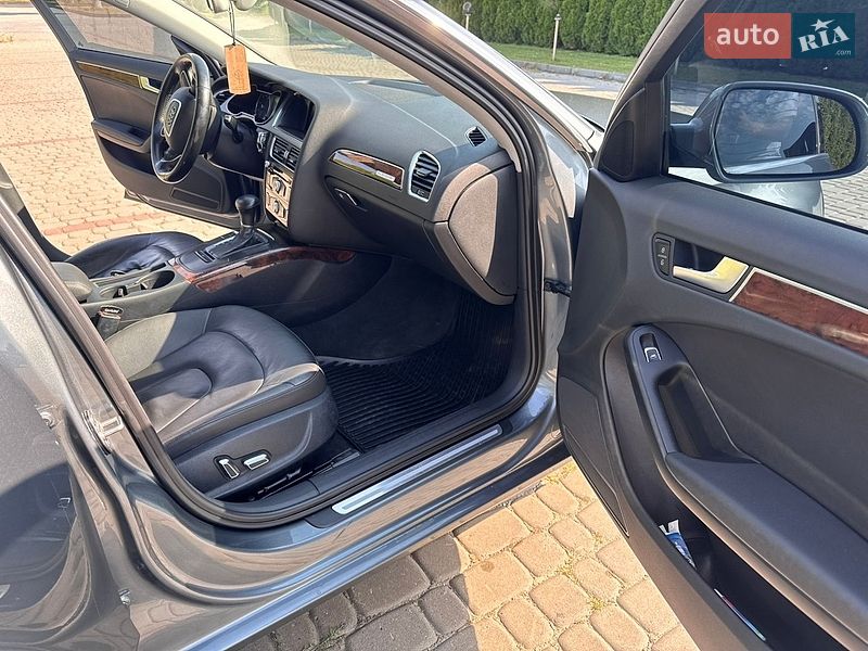 Седан Audi A4 2012 в Дунаевцах
