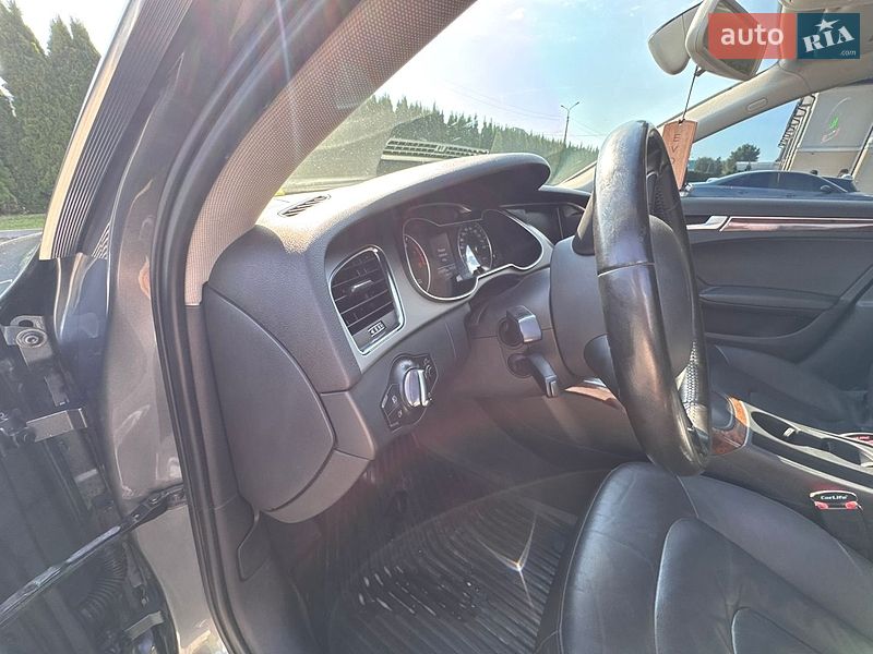 Седан Audi A4 2012 в Дунаевцах
