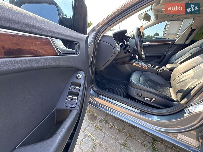 Седан Audi A4 2012 в Дунаевцах