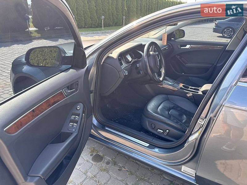 Седан Audi A4 2012 в Дунаевцах