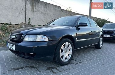 Audi A4  1998