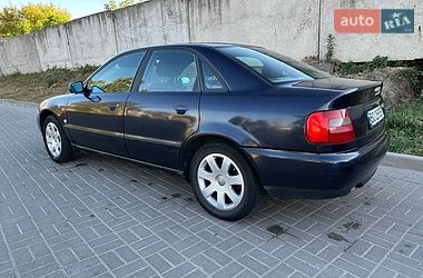 Седан Audi A4 1998 в Тернополе