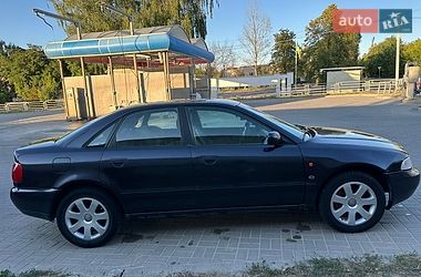 Седан Audi A4 1998 в Тернополе