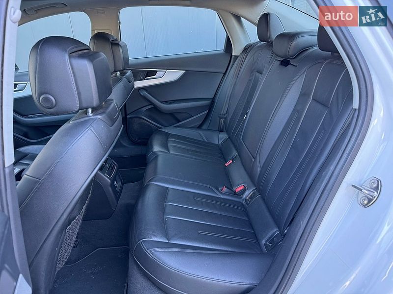 Седан Audi A4 2017 в Києві
