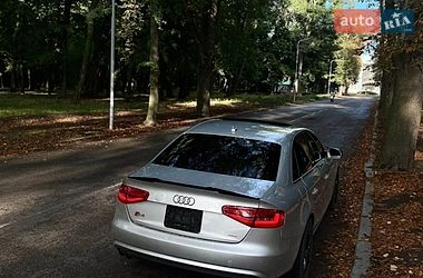 Седан Audi A4 2013 в Черновцах