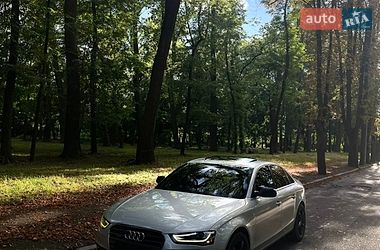 Седан Audi A4 2013 в Черновцах