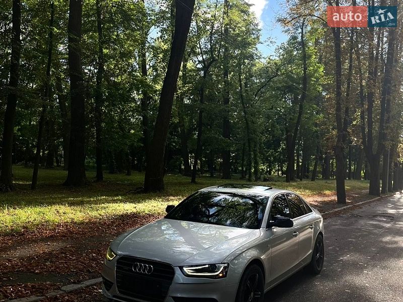 Седан Audi A4 2013 в Черновцах