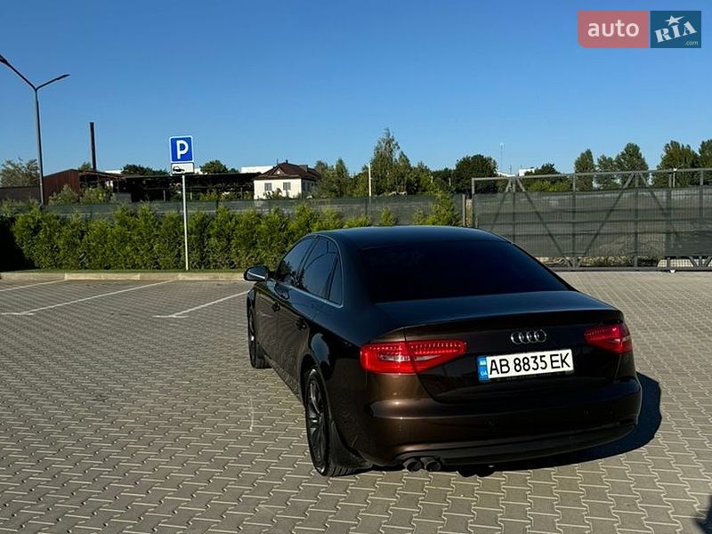 Седан Audi A4 2012 в Вінниці