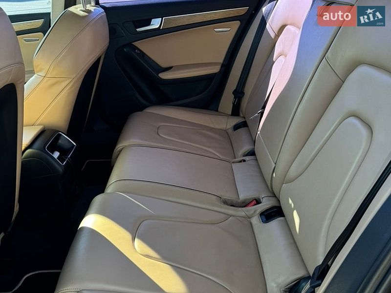 Седан Audi A4 2012 в Вінниці