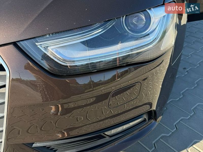 Седан Audi A4 2012 в Вінниці