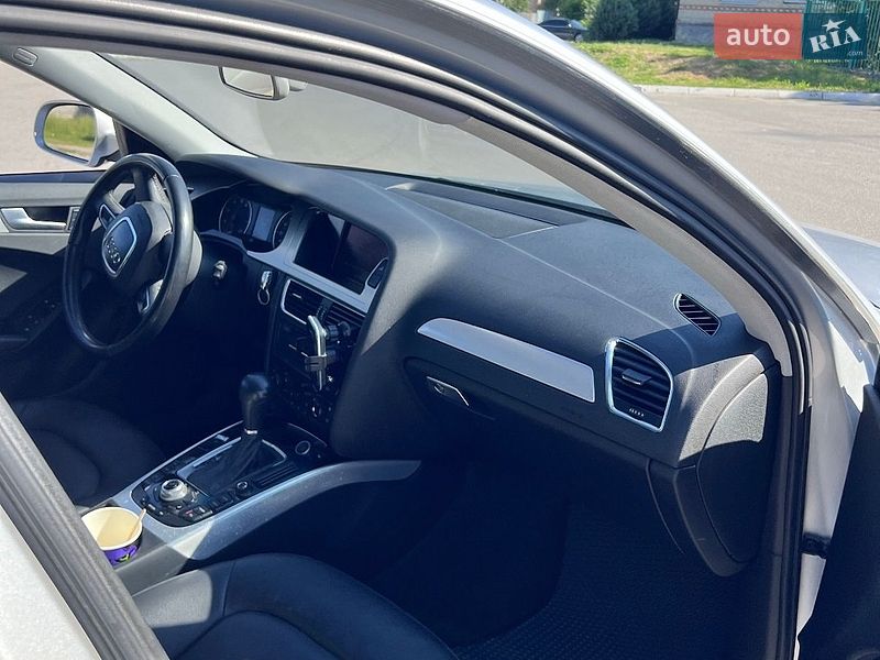 Седан Audi A4 2009 в Харкові