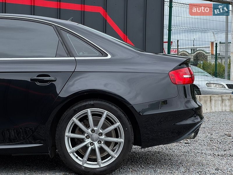 Седан Audi A4 2013 в Луцьку