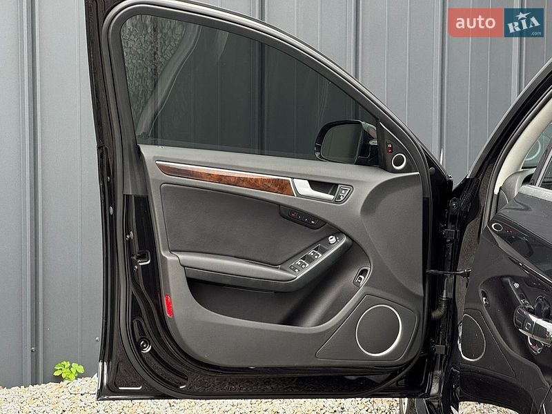 Седан Audi A4 2013 в Луцьку