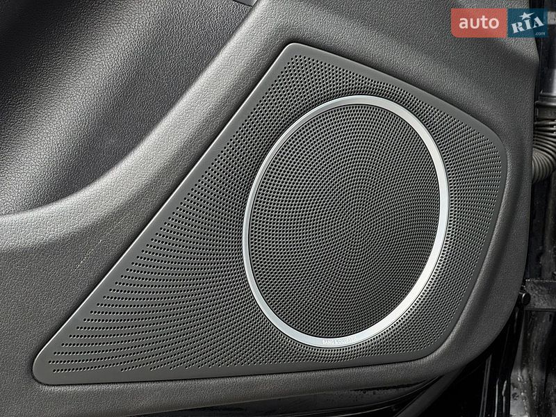 Седан Audi A4 2013 в Луцьку