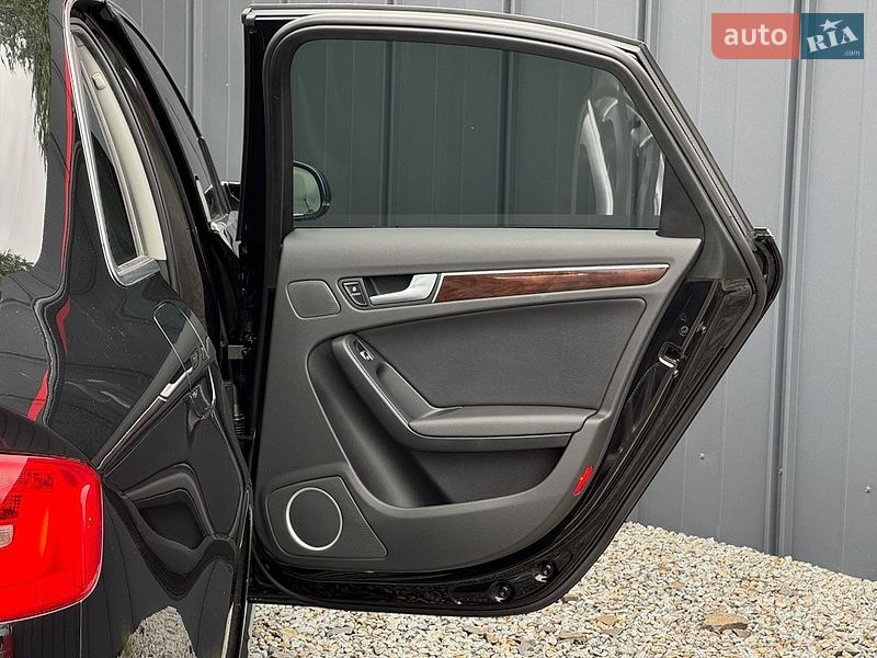 Седан Audi A4 2013 в Луцьку
