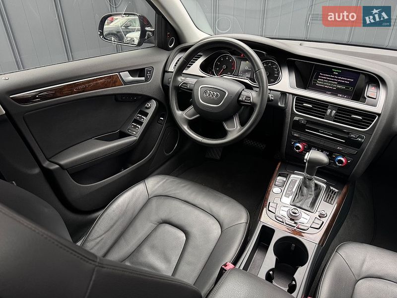 Седан Audi A4 2013 в Луцьку