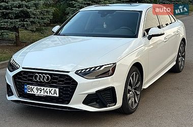 Audi A4  2023