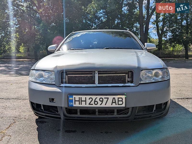 Седан Audi A4 2004 в Жовтих Водах