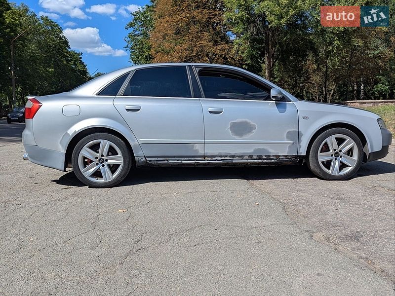 Седан Audi A4 2004 в Жовтих Водах