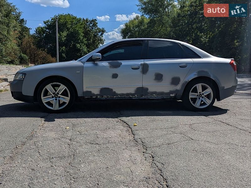 Седан Audi A4 2004 в Жовтих Водах