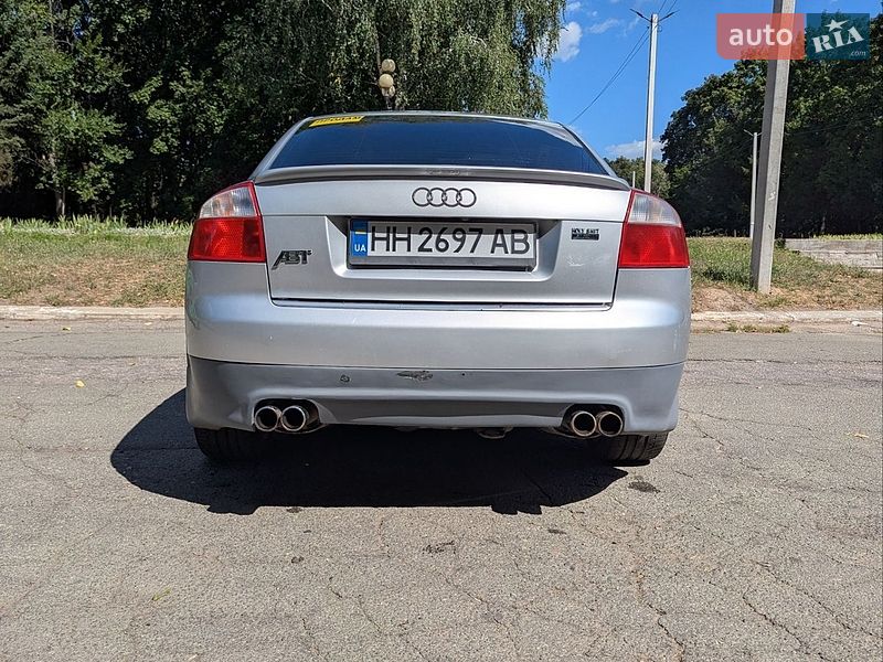 Седан Audi A4 2004 в Жовтих Водах