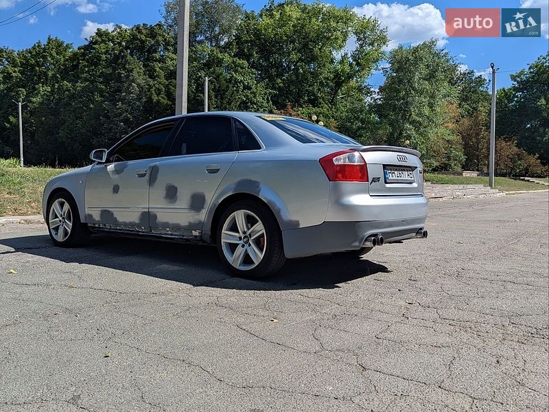 Седан Audi A4 2004 в Жовтих Водах