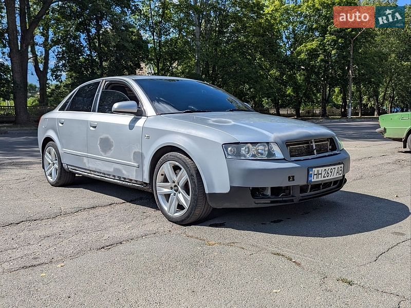 Седан Audi A4 2004 в Жовтих Водах