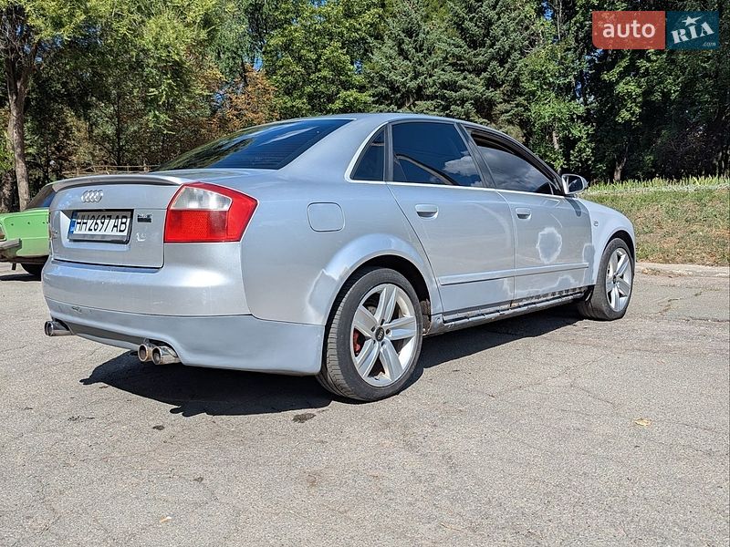 Седан Audi A4 2004 в Жовтих Водах