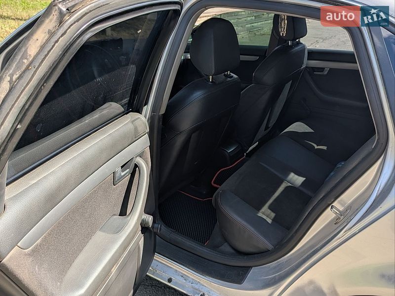 Седан Audi A4 2004 в Жовтих Водах