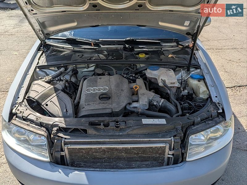 Седан Audi A4 2004 в Жовтих Водах