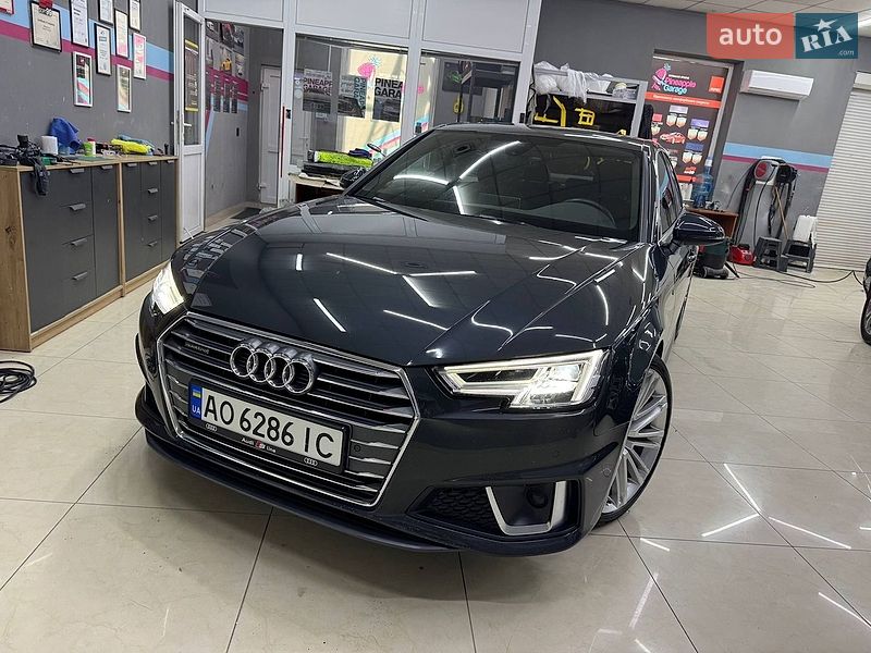 Audi A4 2019