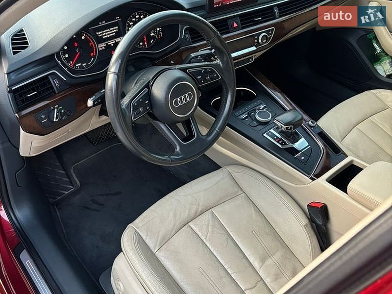 Седан Audi A4 2017 в Львове