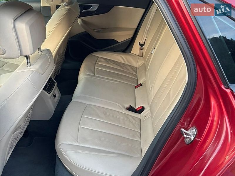 Седан Audi A4 2017 в Львове