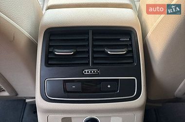 Седан Audi A4 2017 в Львове