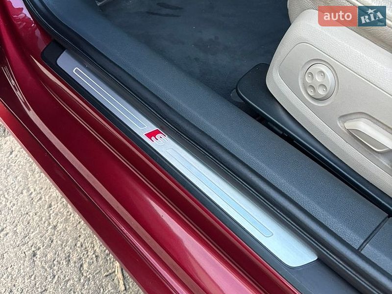 Седан Audi A4 2017 в Львове