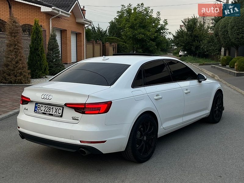 Седан Audi A4 2016 в Чернігові