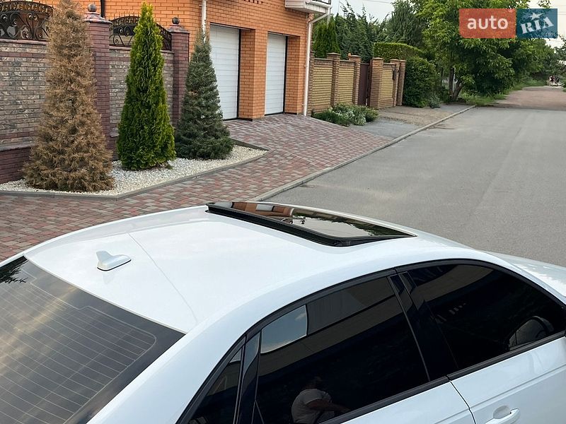 Седан Audi A4 2016 в Чернігові