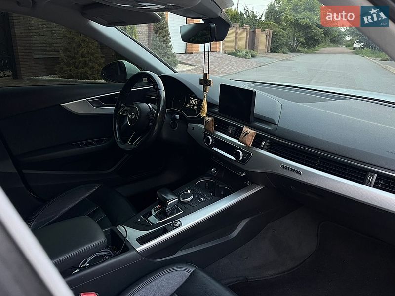 Седан Audi A4 2016 в Чернігові