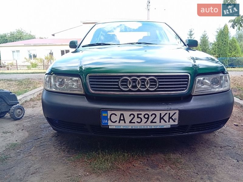 Седан Audi A4 1997 в Захарьевке фото 5 Седан Audi A4 1997 в Захарьевке